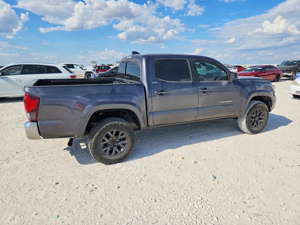 66635076 :رقم المزاد ، 5TFAZ5CN1MX105464 vin ، 2021 Toyota Tacoma مزاد بيع