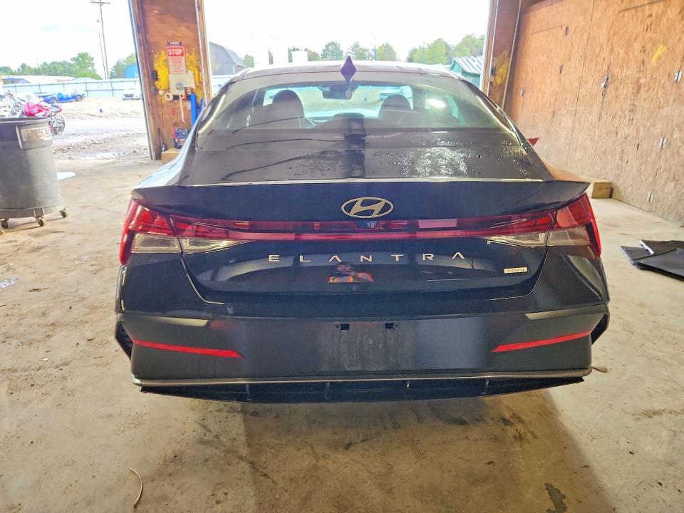Продажа на аукционе авто 2025 Hyundai Elantra, vin: KMHLN4DJ4SU173231, номер лота: 69589836