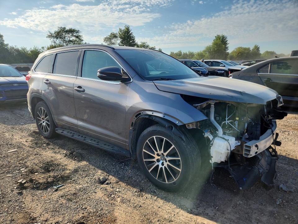 Aukcja sprzedaży 2017 Toyota Highlander, vin: 5TDKZRFH4HS520095, numer aukcji: 67518586