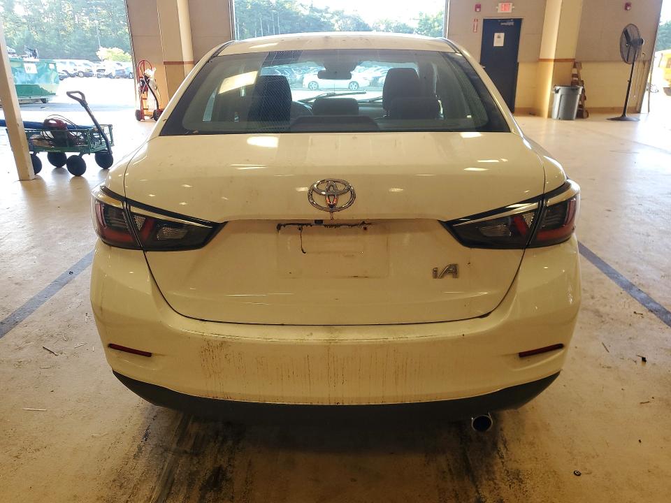 2017 Toyota Yaris Ia მანქანა იყიდება აუქციონზე, vin: 3MYDLBYV3HY163717, აუქციონის ნომერი: 70849856