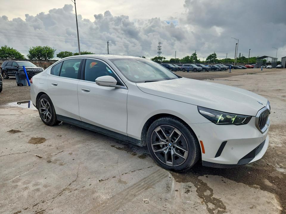 68432686 :رقم المزاد ، WBA53FJ0XTCX42565 vin ، 2026 Bmw 530 مزاد بيع