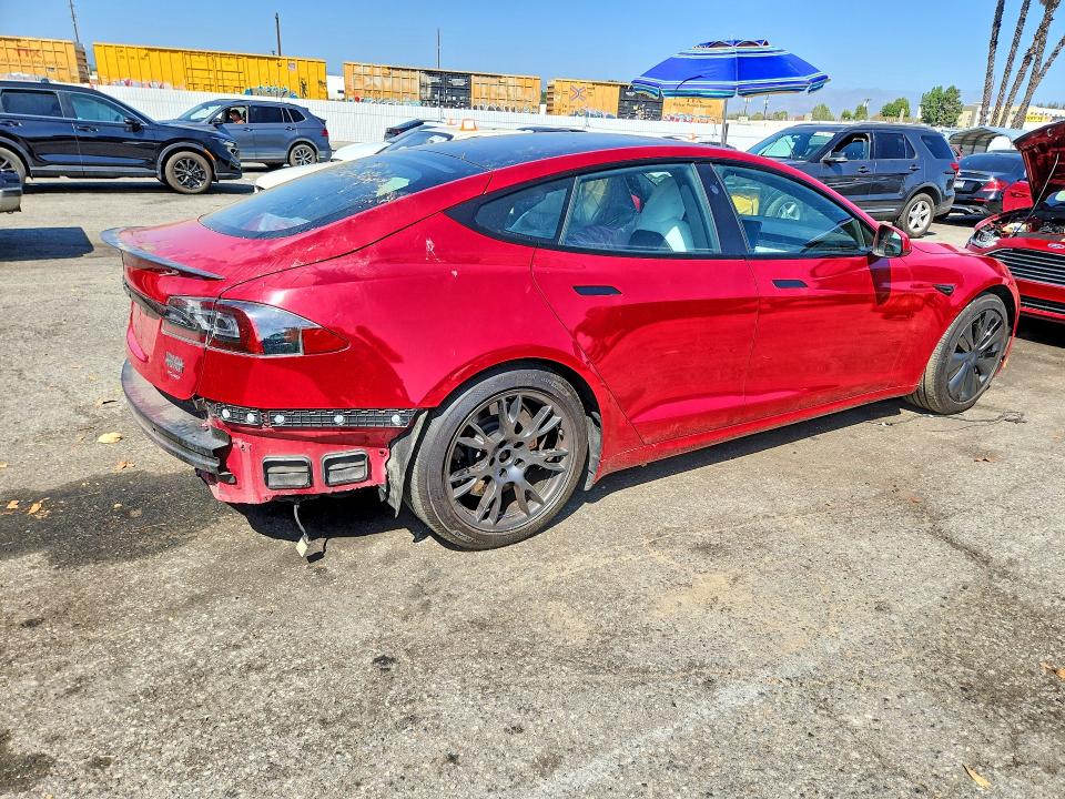 Продажа на аукционе авто 2022 Tesla Model S, vin: 5YJSA1E61NF470636, номер лота: 68894636