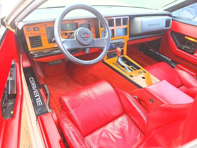 1985 Chevrolet Corvette მანქანა იყიდება აუქციონზე, vin: 1G1YY0784F5131850, აუქციონის ნომერი: 68418276