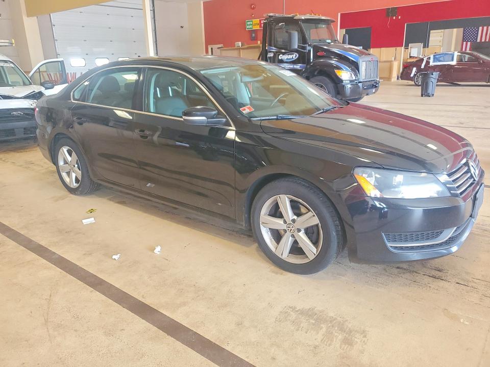 68325386 :رقم المزاد ، 1VWBP7A36DC117671 vin ، 2013 Volkswagen Passat مزاد بيع