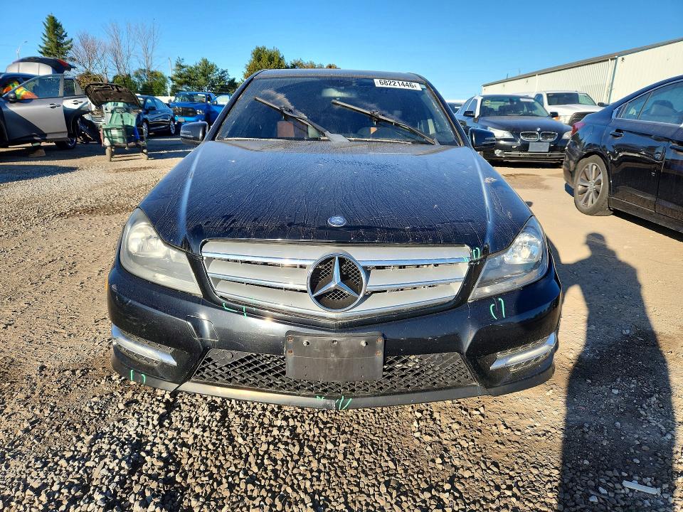 Продаж на аукціоні авто 2012 Mercedes-benz C, vin: WDDGF8FB7CA717925, номер лоту: 68221446