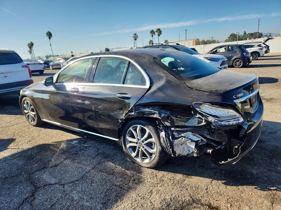 2018 Mercedes-benz C მანქანა იყიდება აუქციონზე, vin: 55SWF4JB2JU262569, აუქციონის ნომერი: 69450306