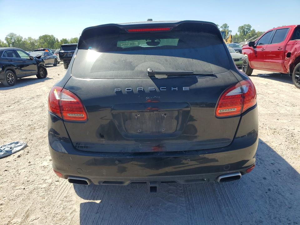 Продаж на аукціоні авто 2012 Porsche Cayenne, vin: WP1AA2A2XCLA01073, номер лоту: 69810826