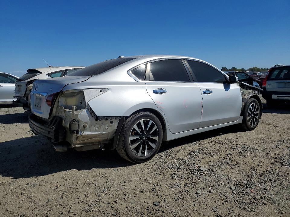 69948636 :رقم المزاد ، 1N4AL3AP7JC213090 vin ، 2018 Nissan Altima مزاد بيع