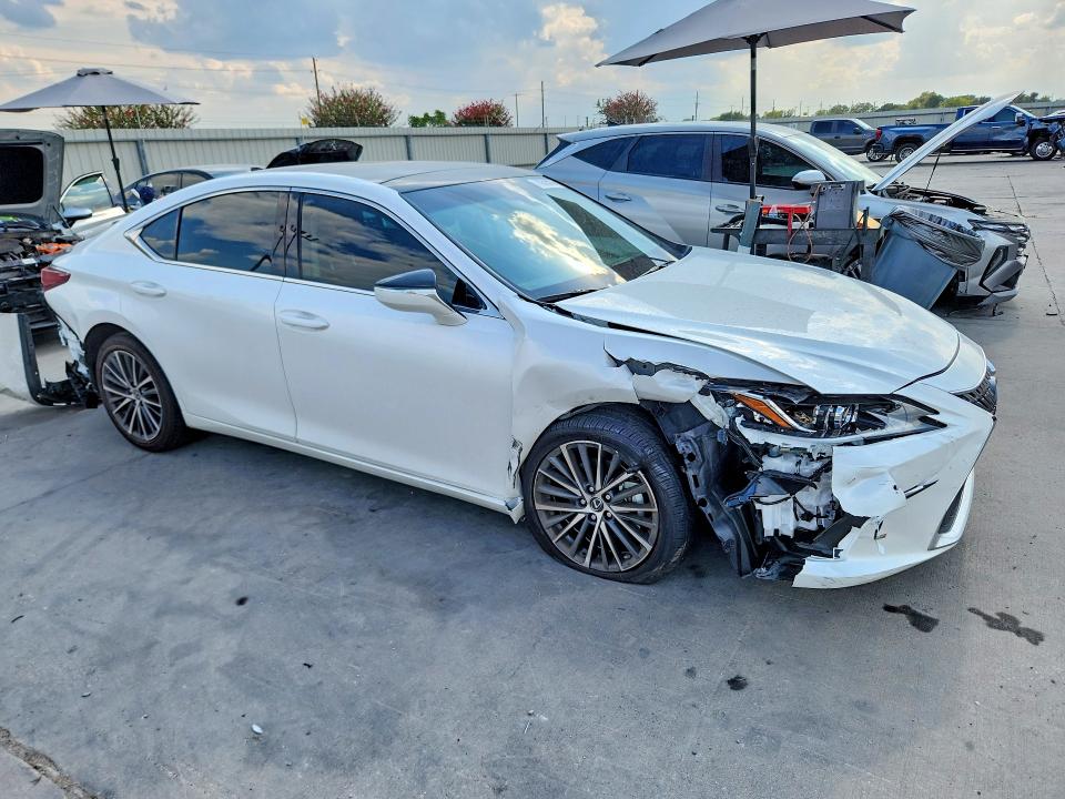 70256536 :رقم المزاد ، 58ADZ1B11SU211145 vin ، 2025 Lexus Es 350 مزاد بيع