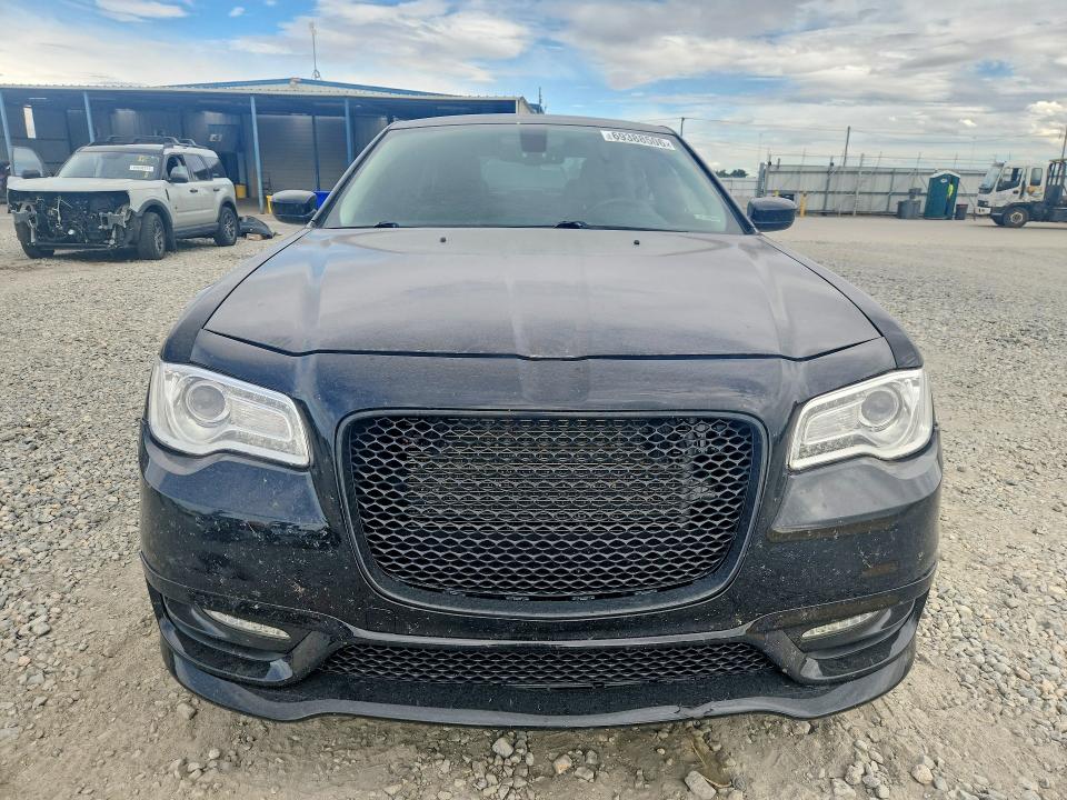 Продаж на аукціоні авто 2016 Chrysler 300, vin: 2C3CCARG0GH220677, номер лоту: 69388506