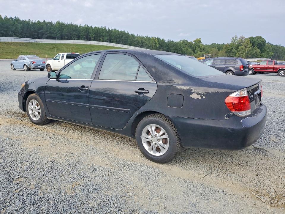 69622896 :رقم المزاد ، 4T1BE30K45U594455 vin ، 2005 Toyota Camry مزاد بيع