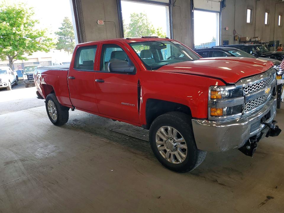 67624636 :رقم المزاد ، 1GC1KREG6KF249783 vin ، 2019 Chevrolet Silverado مزاد بيع