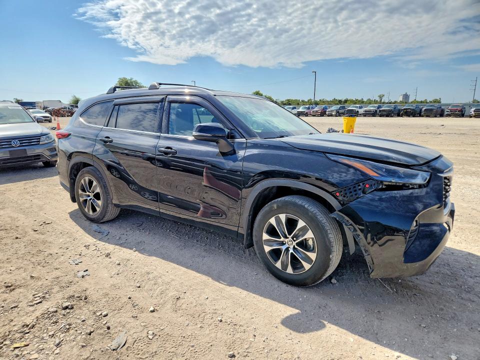 Aukcja sprzedaży 2022 Toyota Highlander, vin: 5TDGZRBH3NS244242, numer aukcji: 68450016