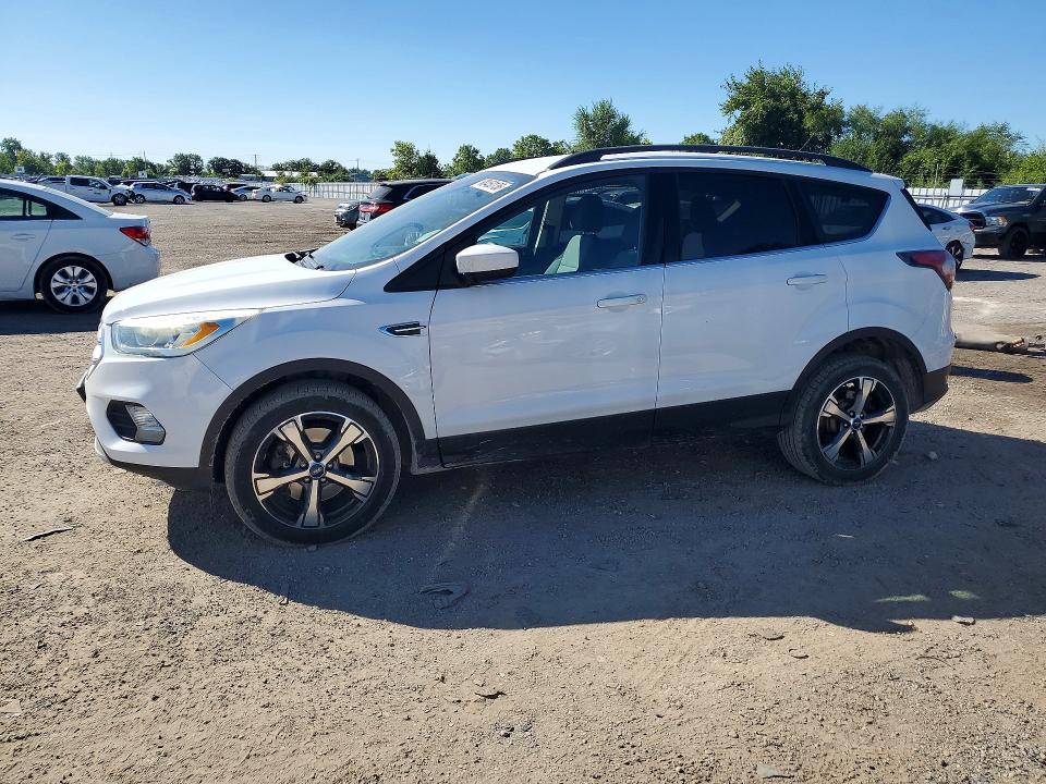 Продаж на аукціоні авто 2017 Ford Escape, vin: 1FMCU9GD2HUB33079, номер лоту: 68450136