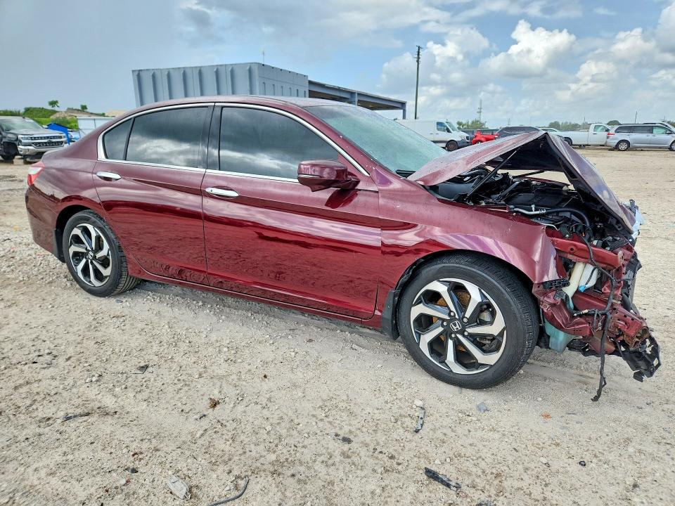 Продаж на аукціоні авто 2017 Honda Accord, vin: 1HGCR3F82HA044106, номер лоту: 68920556