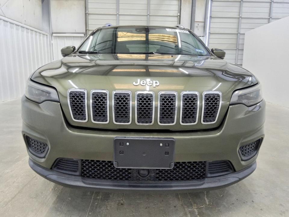66992096 :رقم المزاد ، 1C4PJLCB2MD187766 vin ، 2021 Jeep Cherokee مزاد بيع