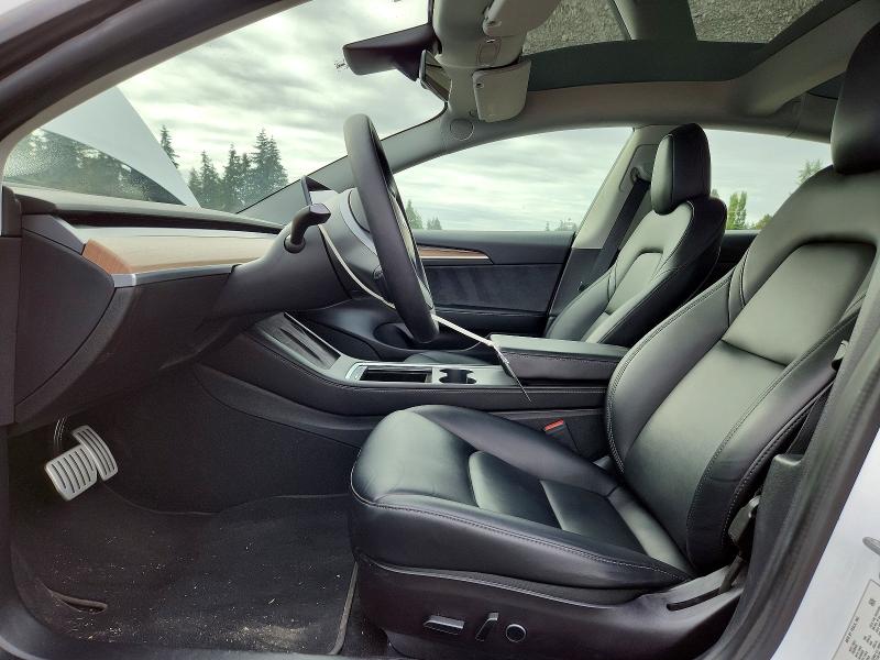 67017456 :رقم المزاد ، 5YJ3E1EC5NF163825 vin ، 2022 Tesla Model 3 مزاد بيع
