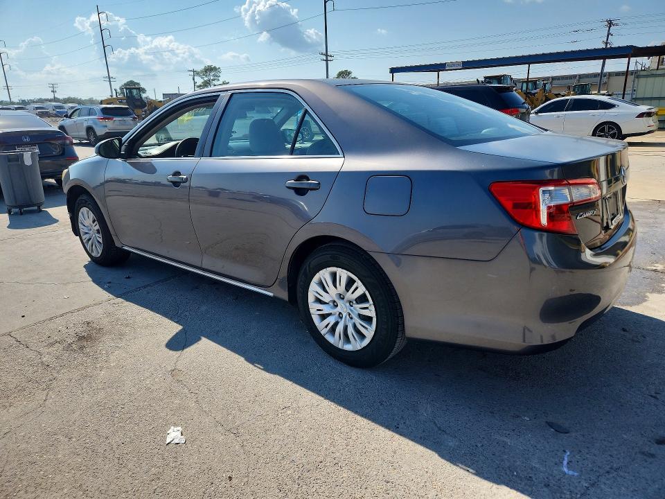 2014 Toyota Camry მანქანა იყიდება აუქციონზე, vin: 4T4BF1FK8ER434612, აუქციონის ნომერი: 70174006