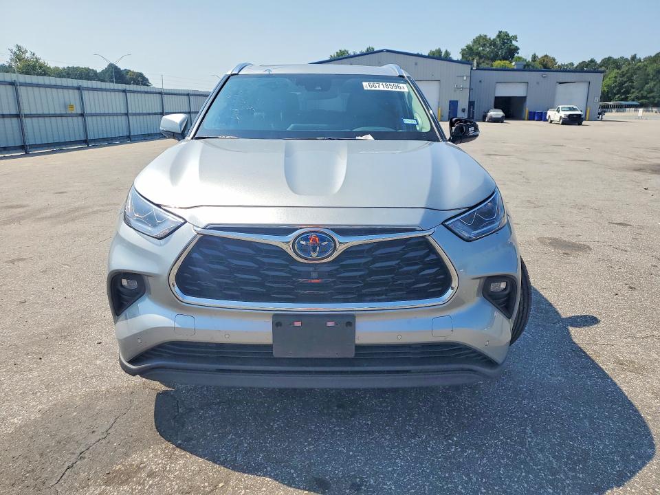 66718596 :رقم المزاد ، 5TDXBRCH7MS520049 vin ، 2021 Toyota Highlander Hybrid مزاد بيع
