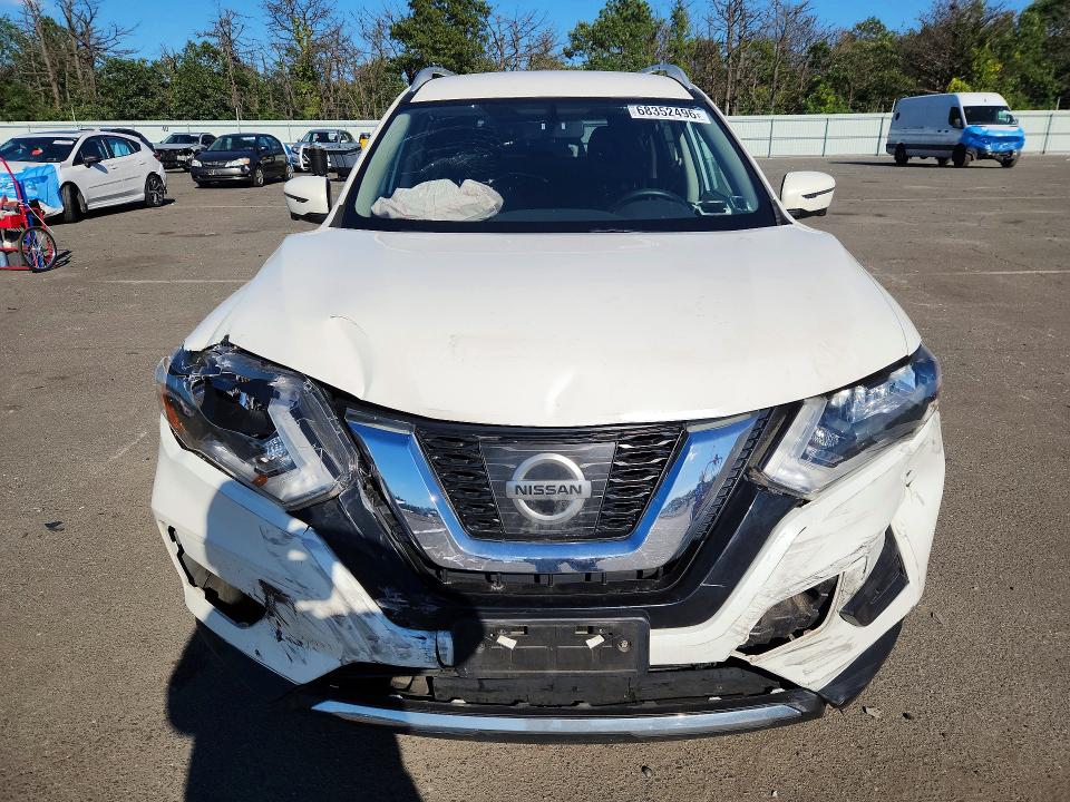 2017 Nissan Rogue მანქანა იყიდება აუქციონზე, vin: JN8AT2MV7HW285628, აუქციონის ნომერი: 68352496