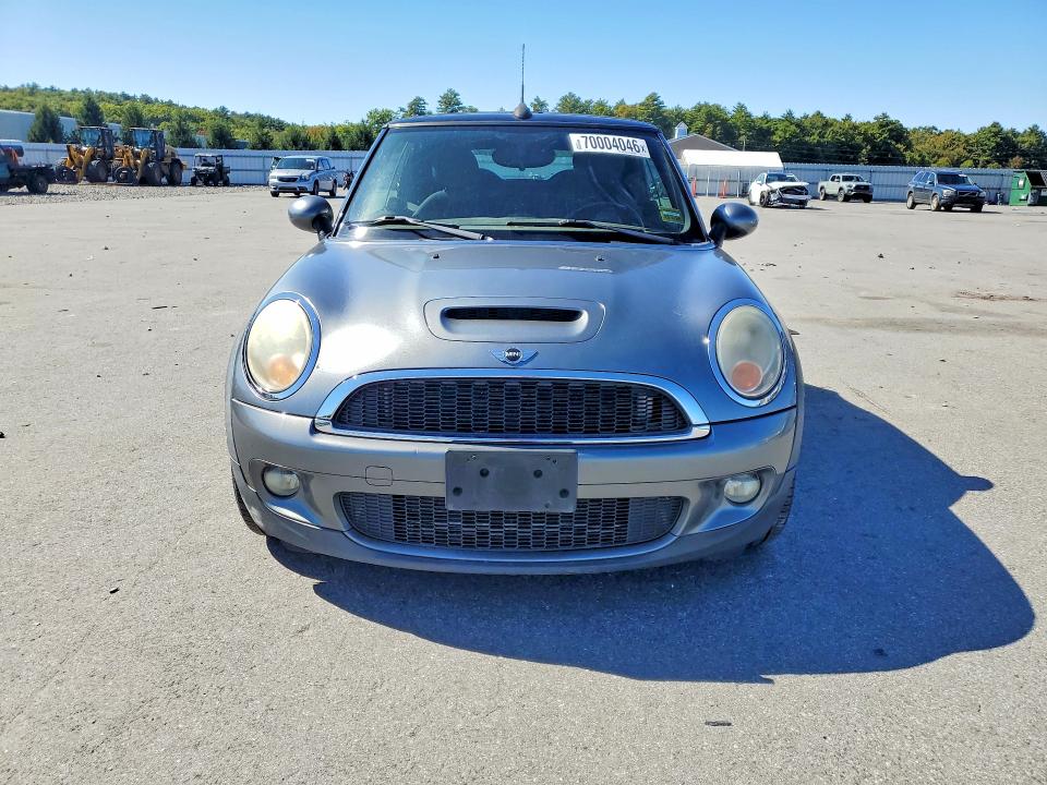 70004046 :رقم المزاد ، WMWMS3C56ATY51740 vin ، 2010 Mini Cooper مزاد بيع