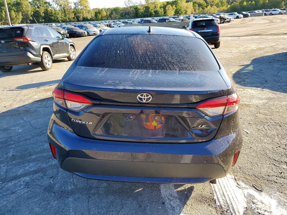 70169876 :رقم المزاد ، 5YFEPMAE4MP175205 vin ، 2021 Toyota Corolla مزاد بيع