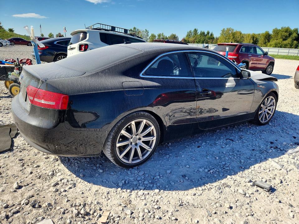 2011 Audi A5 მანქანა იყიდება აუქციონზე, vin: WAULFAFR4BA013030, აუქციონის ნომერი: 70729086