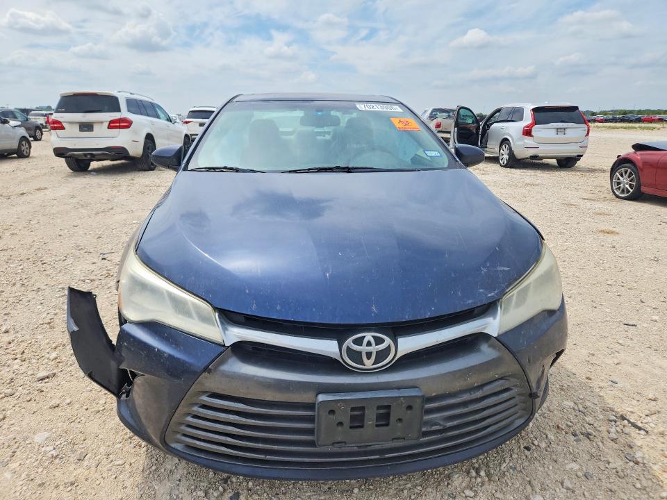2015 Toyota Camry მანქანა იყიდება აუქციონზე, vin: 4T1BK1FK9FU564891, აუქციონის ნომერი: 70213906