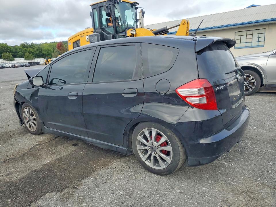 70716516 :رقم المزاد ، JHMGE8G55DC056972 vin ، 2013 Honda Fit مزاد بيع
