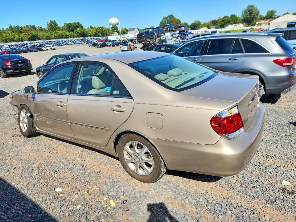 2005 Toyota Camry მანქანა იყიდება აუქციონზე, vin: 4T1BE30K15U558335, აუქციონის ნომერი: 68595766