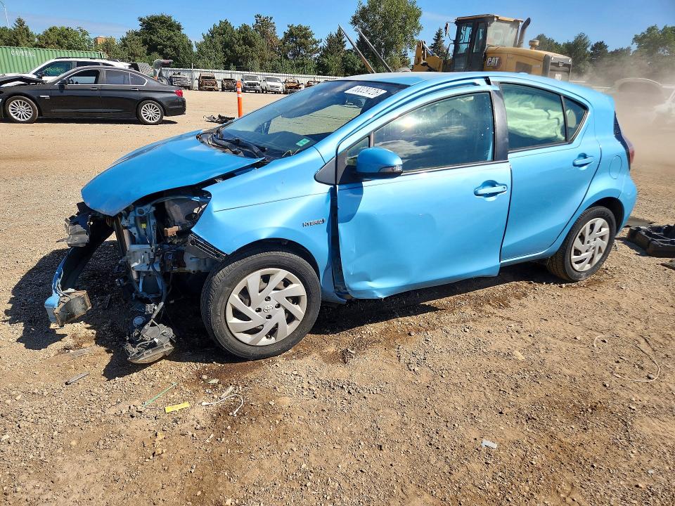 68329726 :رقم المزاد ، JTDKDTB36F1098038 vin ، 2015 Toyota Prius C مزاد بيع