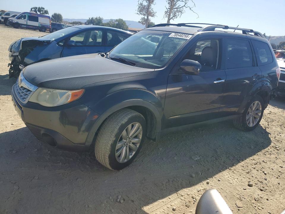 70540256 :رقم المزاد ، JF2SHADC4BH743309 vin ، 2011 Subaru Forester مزاد بيع
