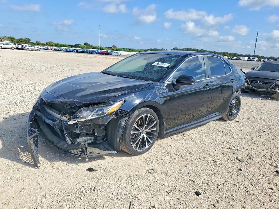 66960446 :رقم المزاد ، 4T1G11AKXLU907008 vin ، 2020 Toyota Camry مزاد بيع