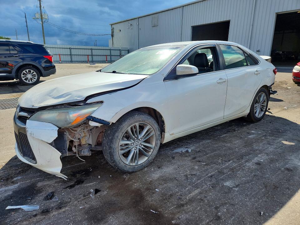 Aukcja sprzedaży 2015 Toyota Camry, vin: 4T1BF1FK5FU085789, numer aukcji: 69341556
