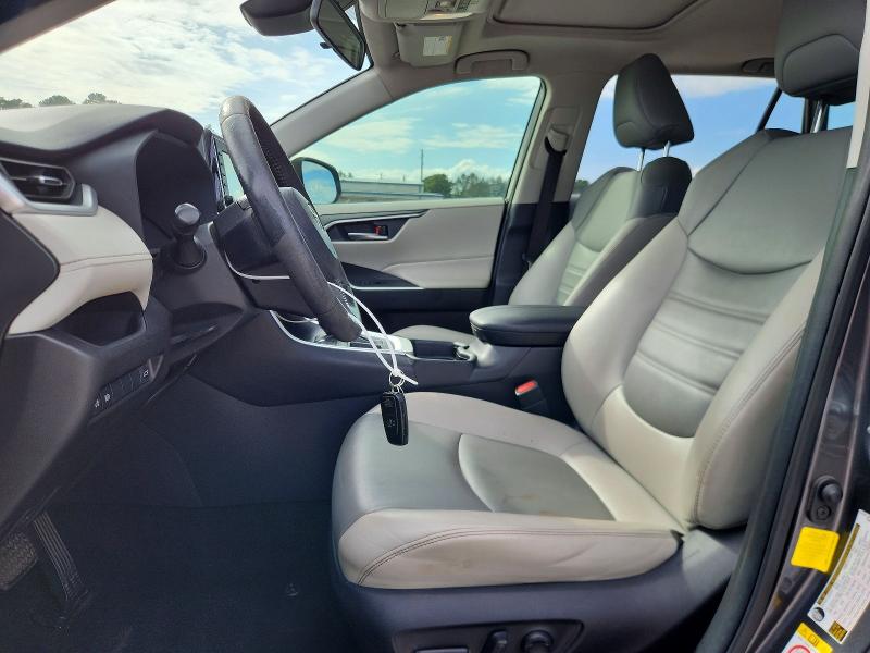 Auction sale of the 2019 Toyota Rav4, vin: JTMC1RFV1KD008346, lot number: 67839336