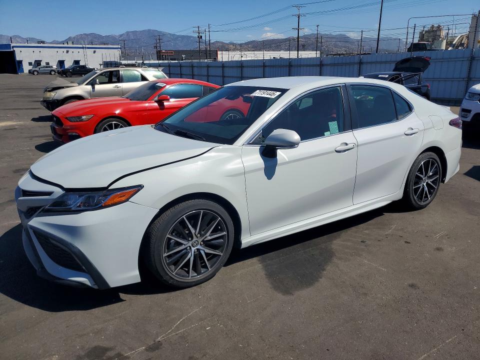 Продаж на аукціоні авто 2024 Toyota Camry, vin: 4T1G11AK1RU263066, номер лоту: 71191446