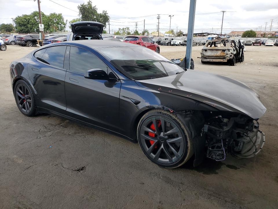 69187886 :رقم المزاد ، 5YJSA1E55MF436284 vin ، 2021 Tesla Model S مزاد بيع