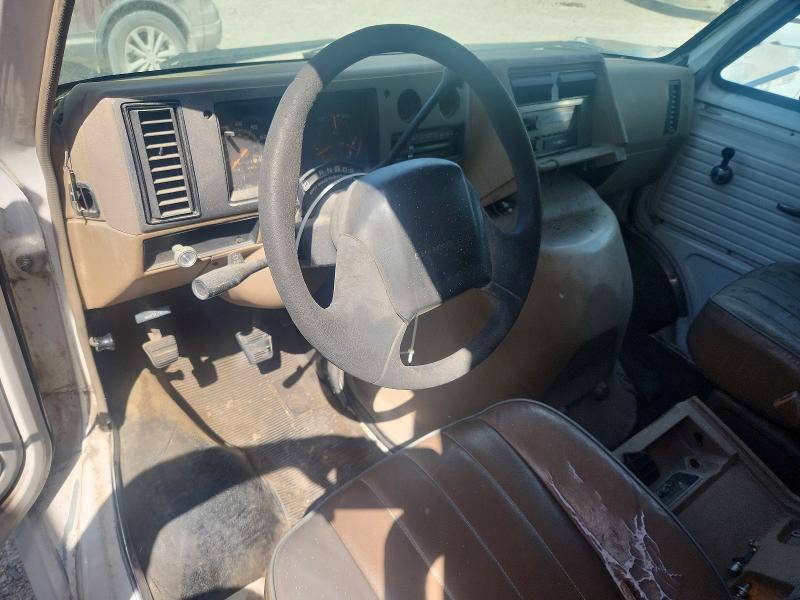 68397706 :رقم المزاد ، 1GBHG31K1SF224186 vin ، 1995 Chevrolet G30 مزاد بيع