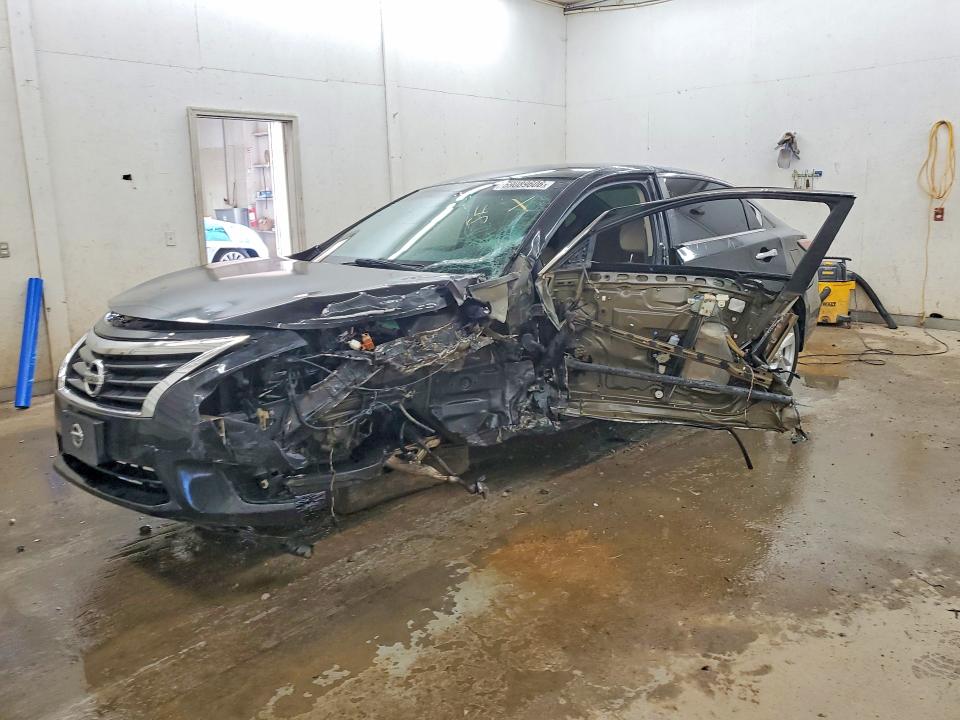 Продажа на аукционе авто 2015 Nissan Altima, vin: 1N4AL3AP8FC450050, номер лота: 69089606