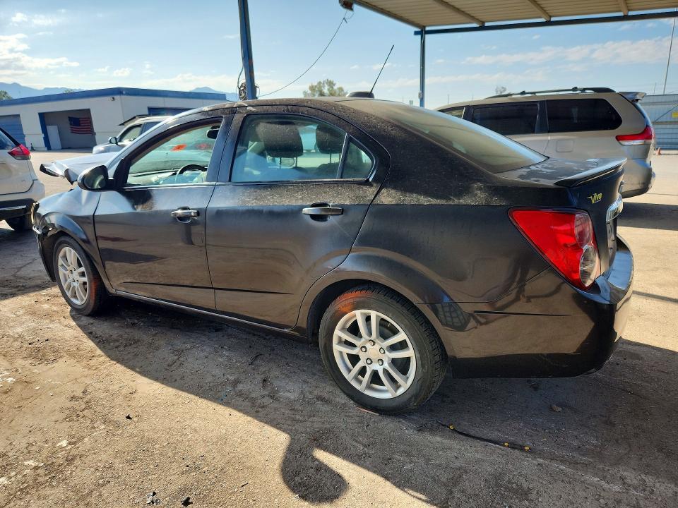 68293426 :رقم المزاد ، 1G1JC5SH9F4136052 vin ، 2015 Chevrolet Sonic مزاد بيع