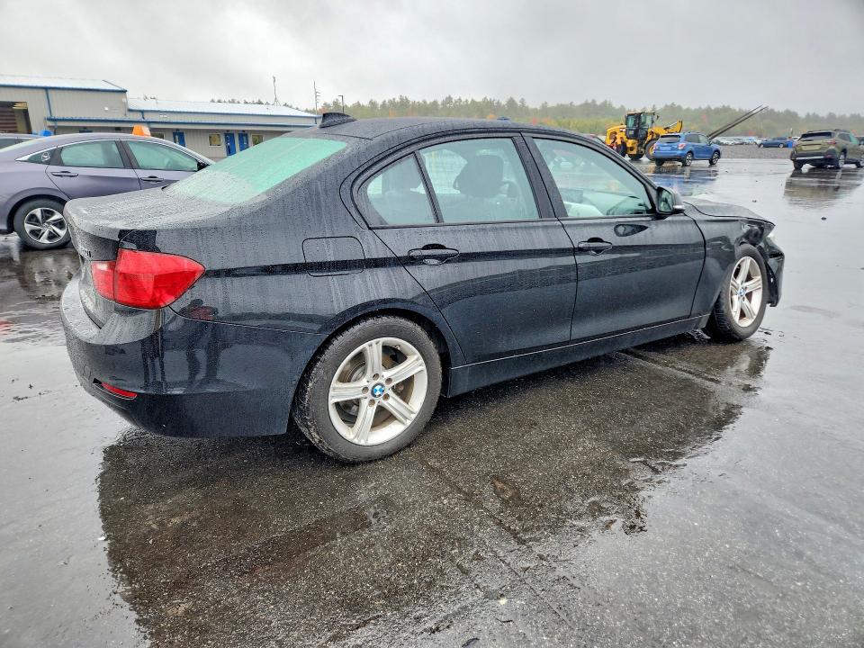 70599926 :رقم المزاد ، WBA3C3G55ENS70615 vin ، 2014 Bmw 320 مزاد بيع