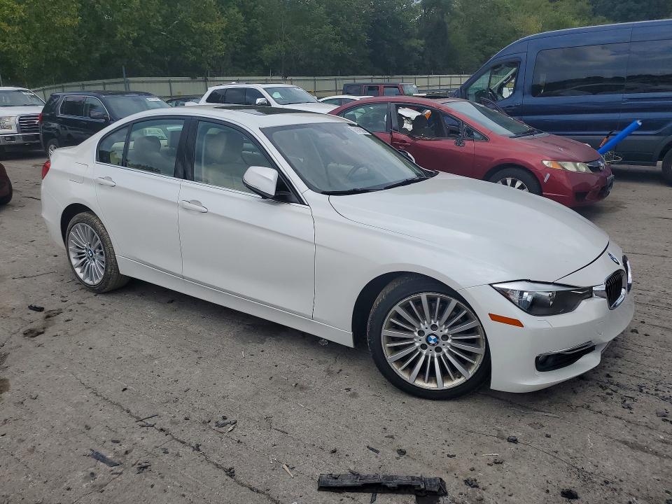 2013 Bmw 328 მანქანა იყიდება აუქციონზე, vin: WBA3B5G56DNS03454, აუქციონის ნომერი: 68976086