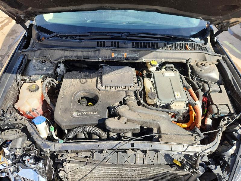 68400466 :رقم المزاد ، 3FA6P0LU2HR325822 vin ، 2017 Ford Fusion مزاد بيع