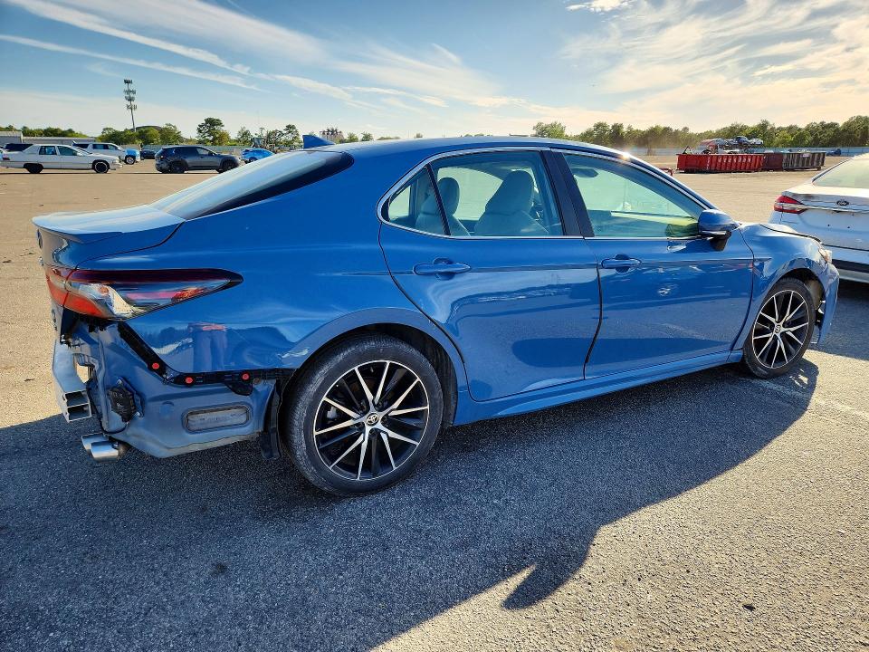 Продаж на аукціоні авто 2024 Toyota Camry, vin: 4T1G11AK1RU223974, номер лоту: 70449926