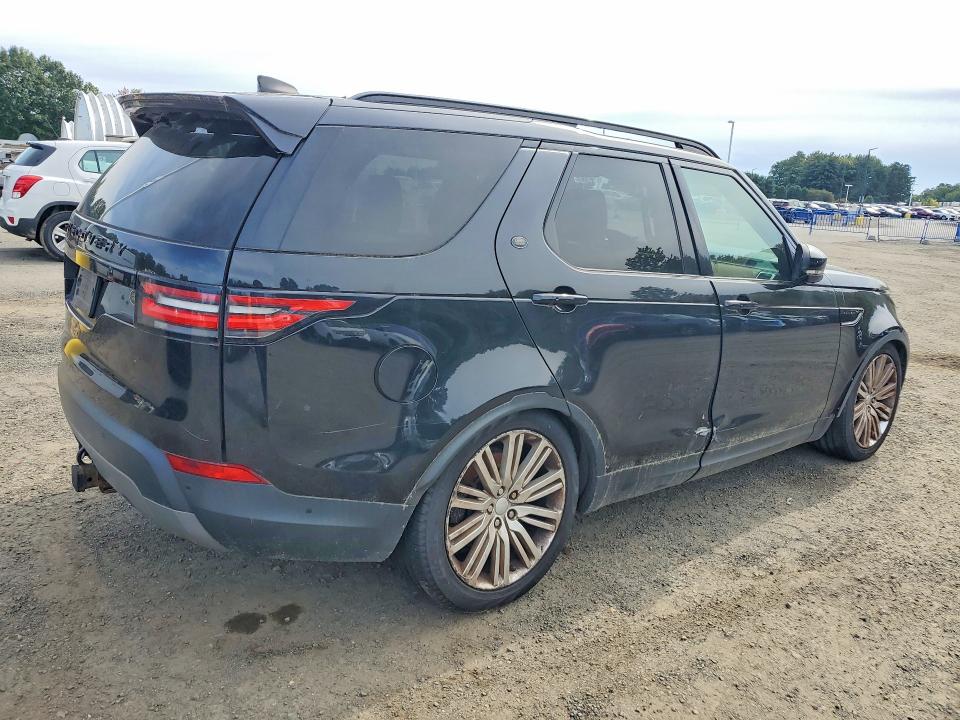 Продаж на аукціоні авто 2017 Land Rover Discovery, vin: SALRTBBV3HA021958, номер лоту: 70524196