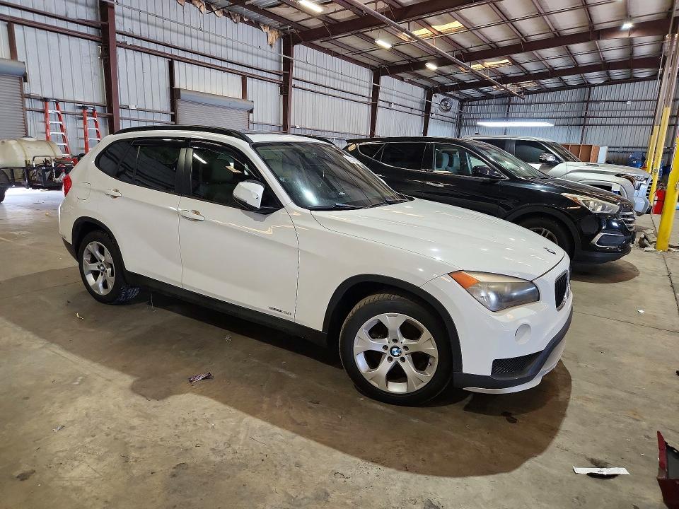Продаж на аукціоні авто 2015 Bmw X1, vin: WBAVM1C57FV316527, номер лоту: 70066876