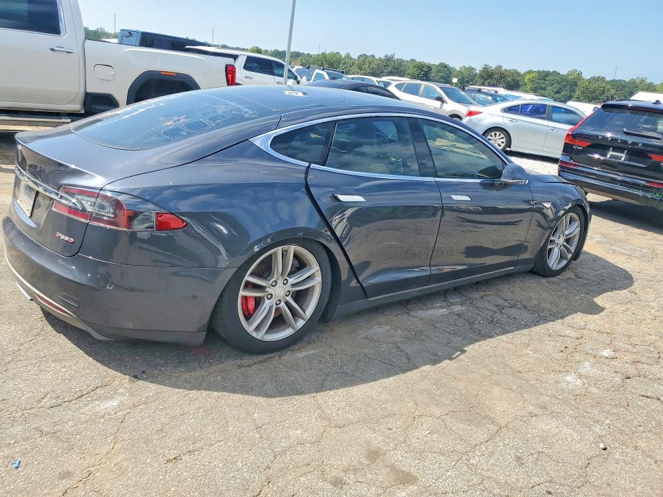 68843926 :رقم المزاد ، 5YJSA1E47GF115858 vin ، 2016 Tesla Model S مزاد بيع