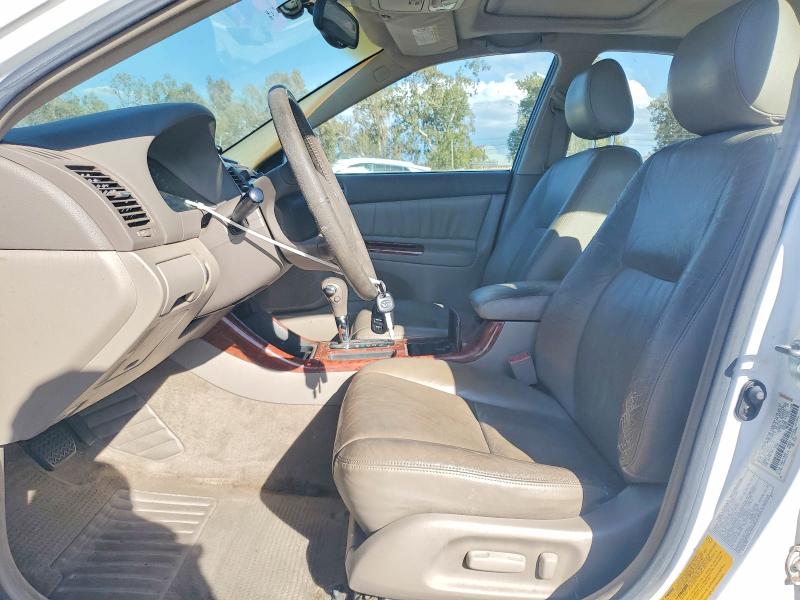 70557626 :رقم المزاد ، JTDBE30KX20106908 vin ، 2002 Toyota Camry مزاد بيع