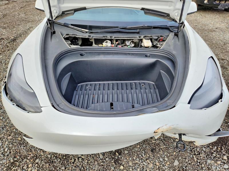 67017456 :رقم المزاد ، 5YJ3E1EC5NF163825 vin ، 2022 Tesla Model 3 مزاد بيع