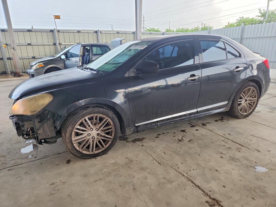 2012 Suzuki Kizashi მანქანა იყიდება აუქციონზე, vin: JS2RE9A87C6100296, აუქციონის ნომერი: 68030906